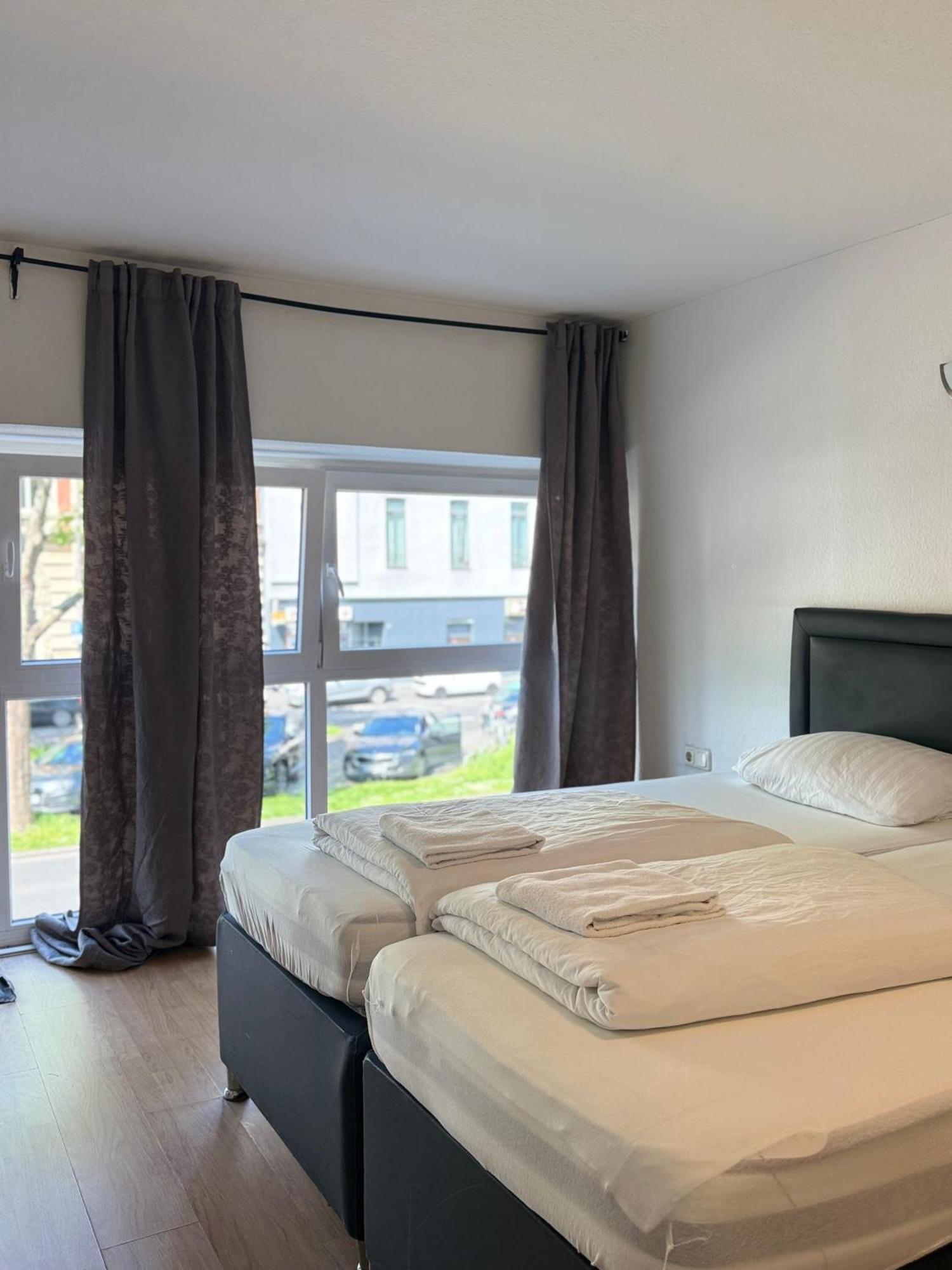 Garni Emir 3* Cologne