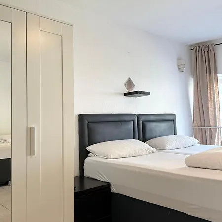Hotel Garni Emir Colonia Esterno foto