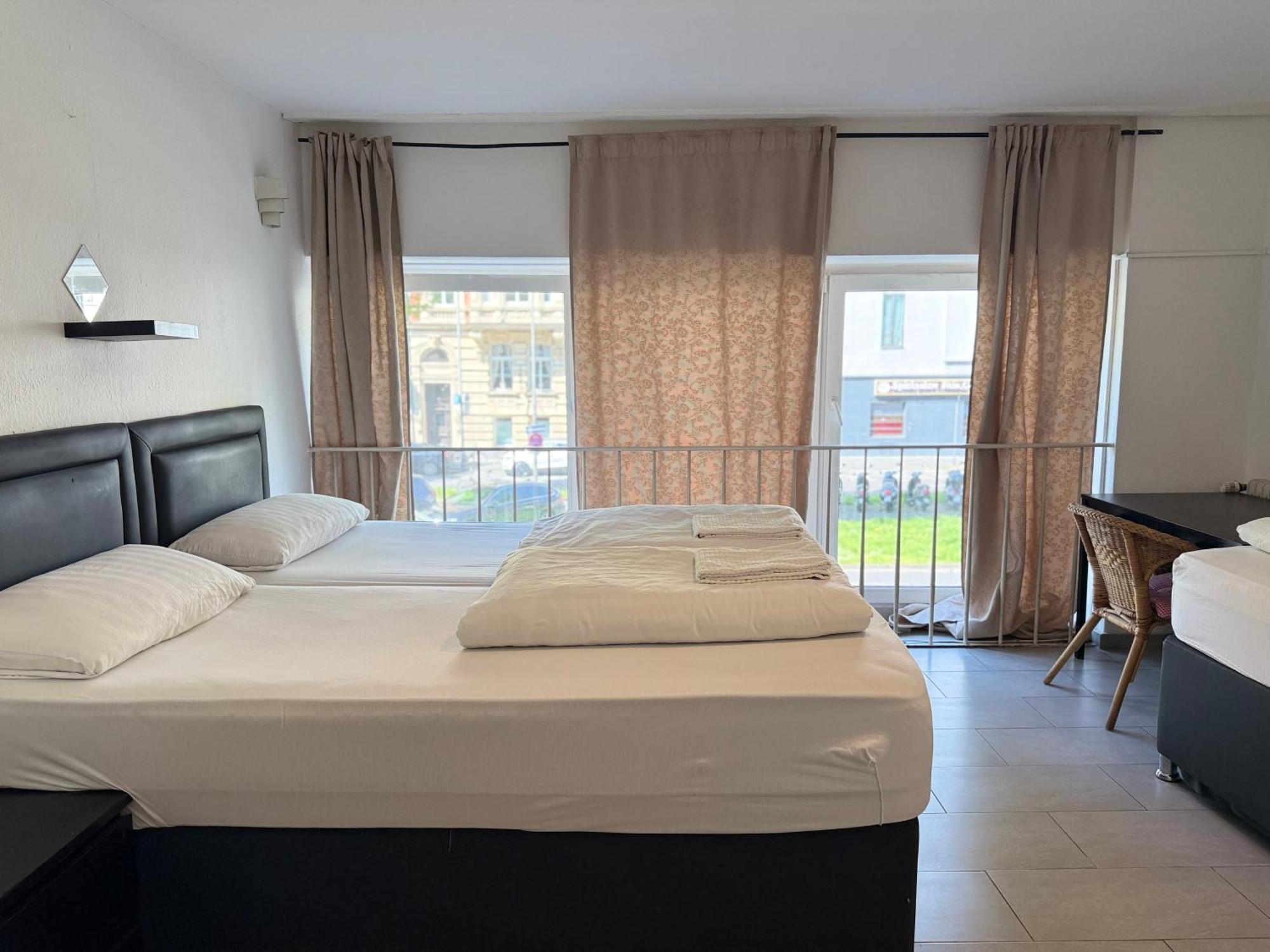 Garni Emir Guest house Cologne