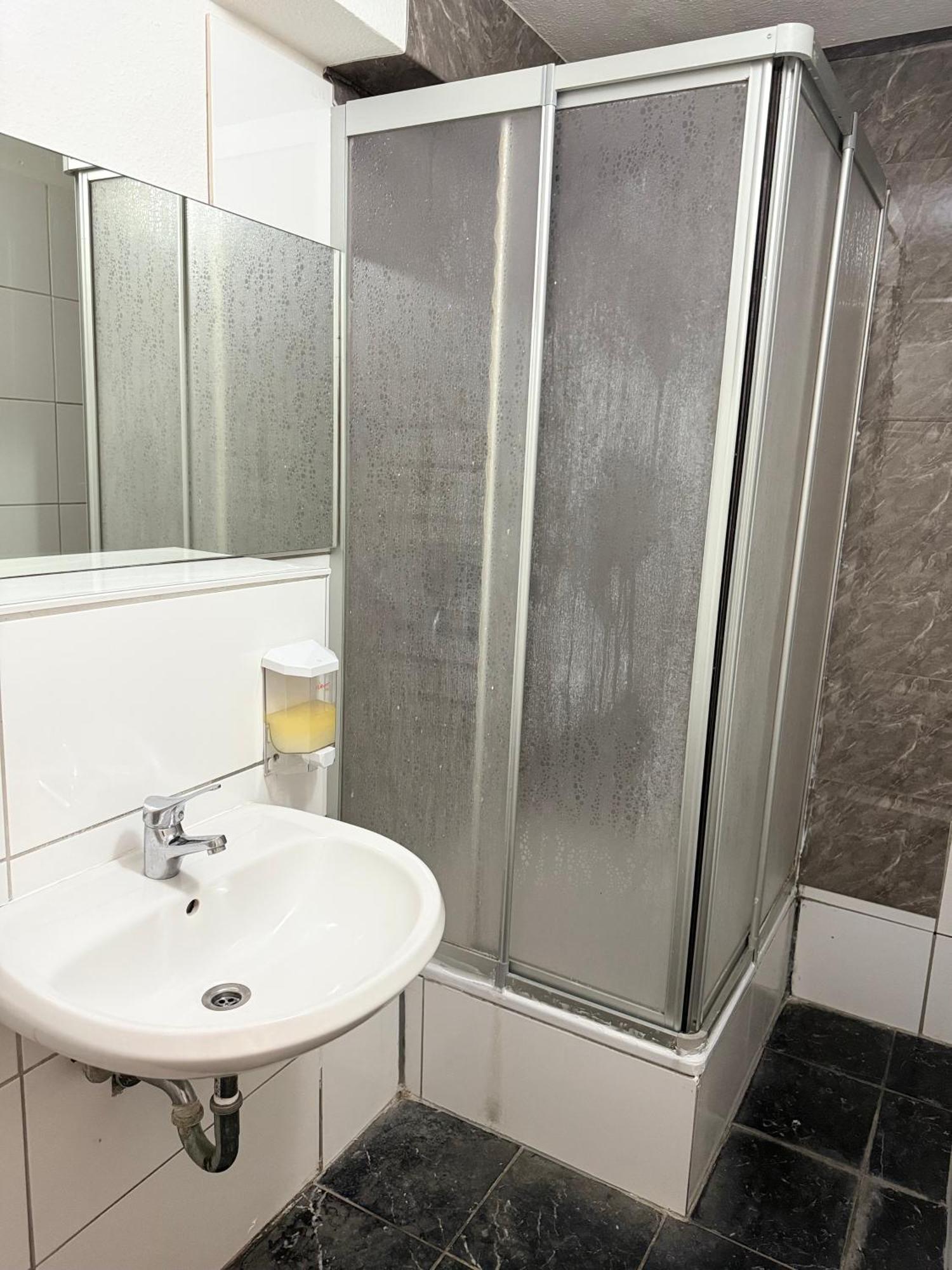 Garni Emir 3* Cologne